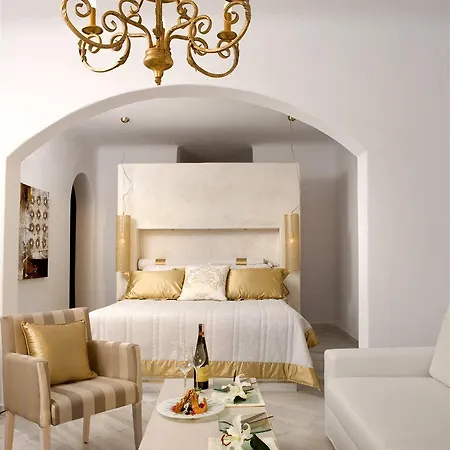 Gold - Small Luxury Of The World 4*