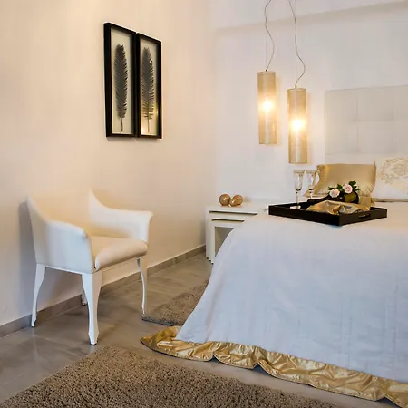 Gold - Small Luxury Of The World 4*