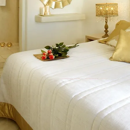 Gold - Small Luxury Of The World 4*