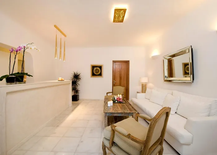 Gold - Small Luxury Of The World 4*