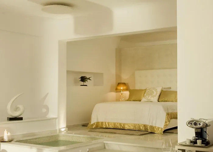 Gold - Small Luxury Of The World Hotel