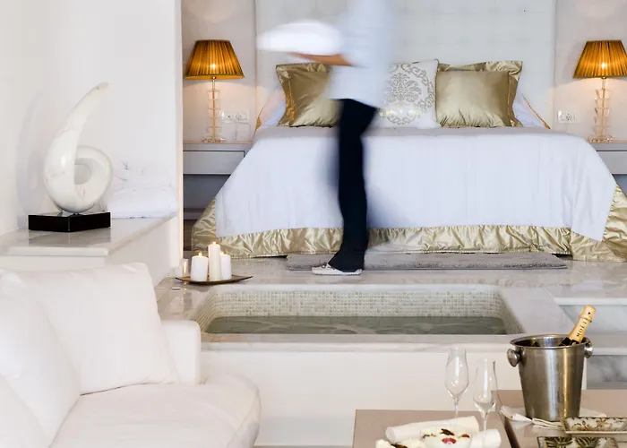 Gold - Small Luxury Of The World 4*