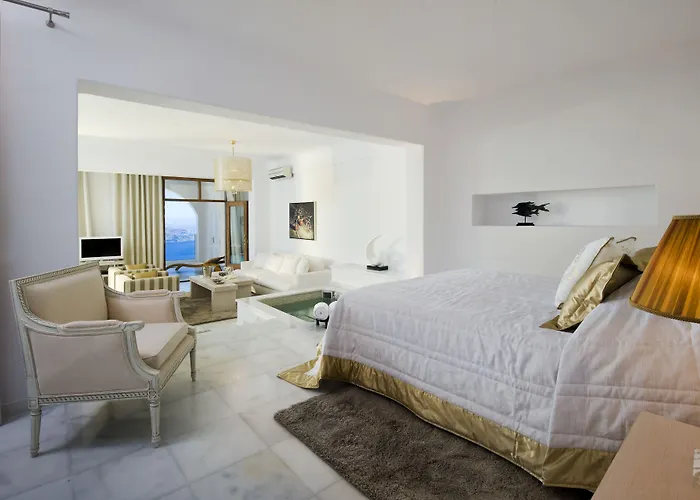 Gold - Small Luxury Of The World Hotell 4*