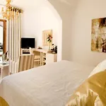 Gold - Small Luxury Of The World Имеровигли